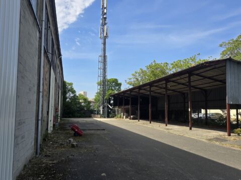 À LOUER – BÂTIMENT D’ACTIVITÉ DE 7 500 M² – BORDEAUX QUAI DE LA SOUYS