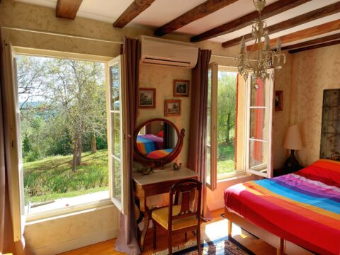 Propriété de 12ha avec 2 maisons et ensemble de bâtiments