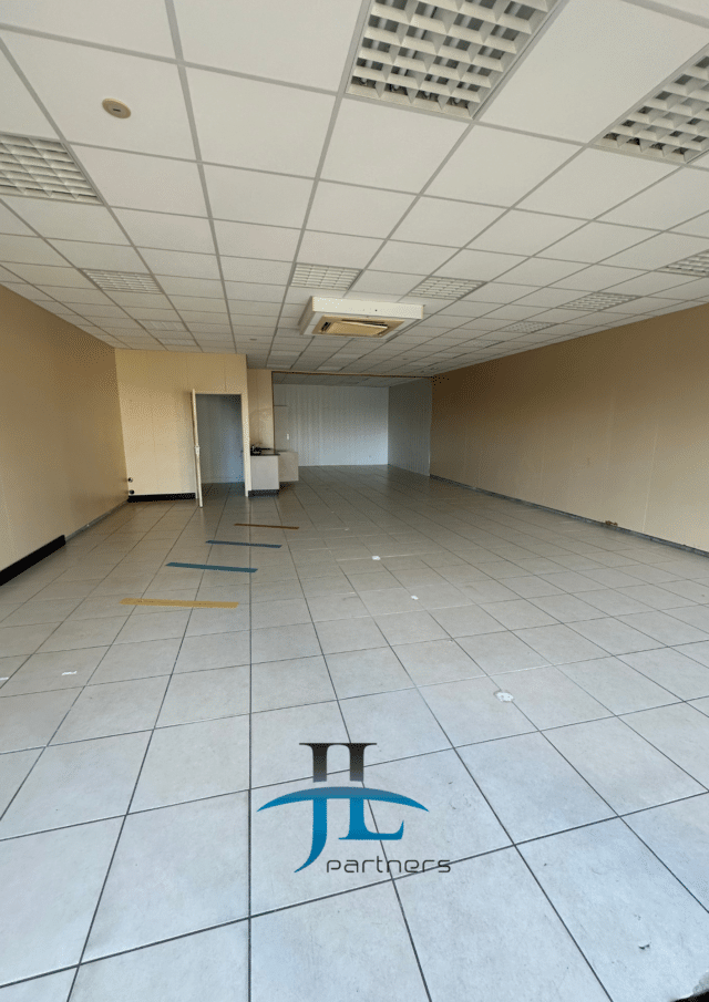 Location local commercial 111m2 Langon