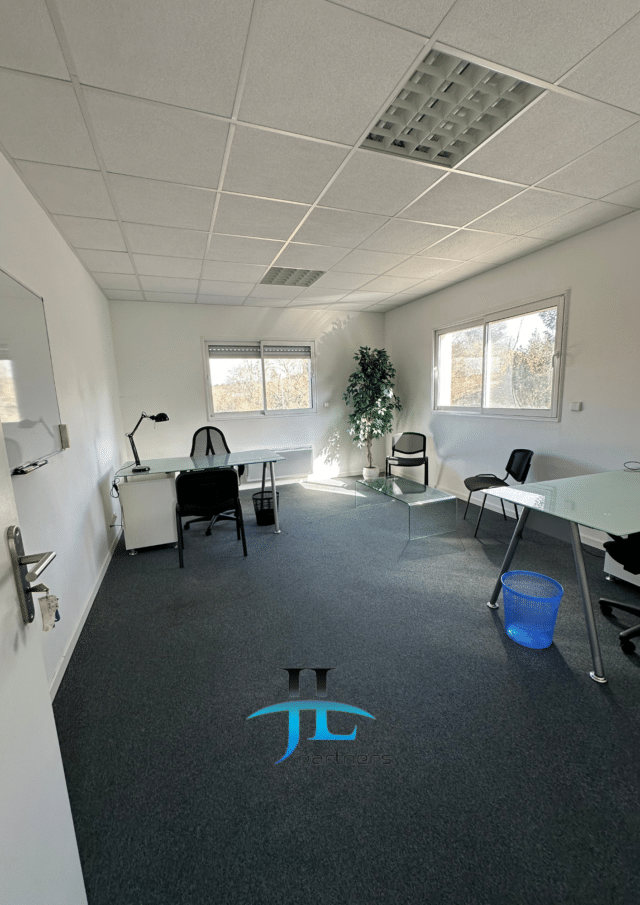 Location 193m2 de bureaux Saint Jean d’Illac Centre