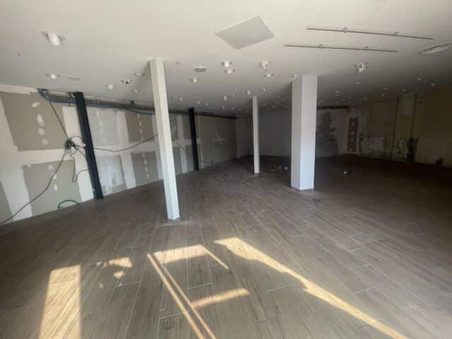 Location d’une boutique de 117m2 Cours Saint-Louis