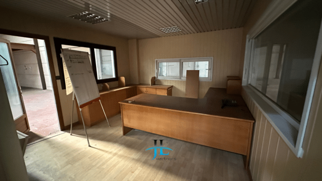 Location local d’activité 1900m2 Mérignac Rocade