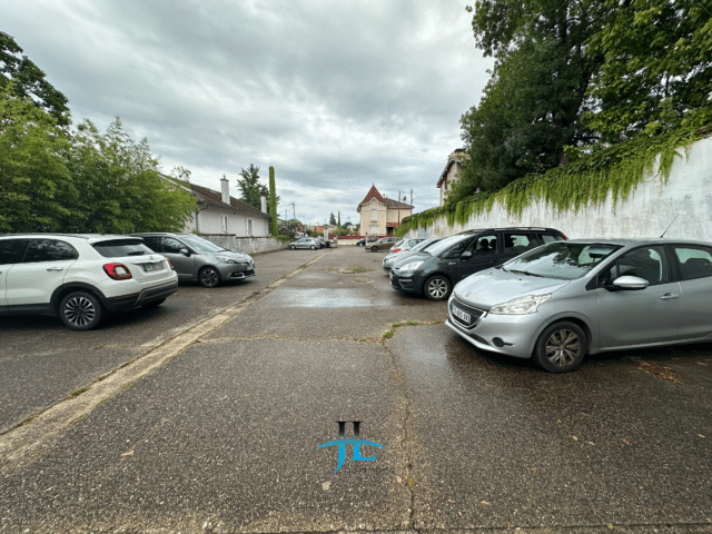 Ensemble locaux commerciaux à vendre Langon Rue Passante