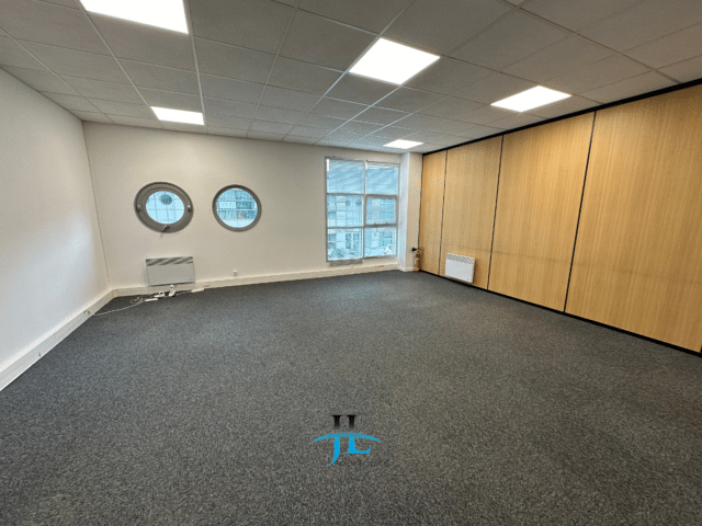 Location 66m2 bureaux Floirac ZFU