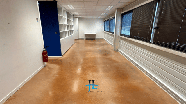 Location Entrepôt/Bureaux 180m2 Floirac