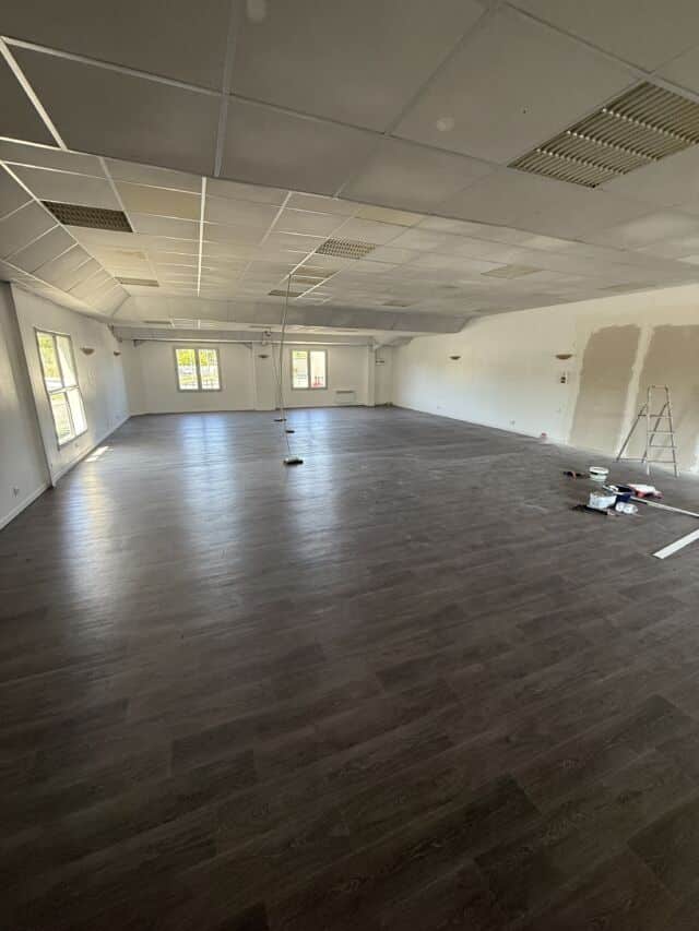 Vente Bâtiment Commercial de 600m2 à Eysines, ideal pour investissement