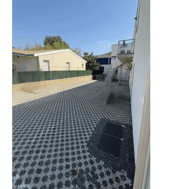 Locaux commerciaux loué 163m2 Léognan