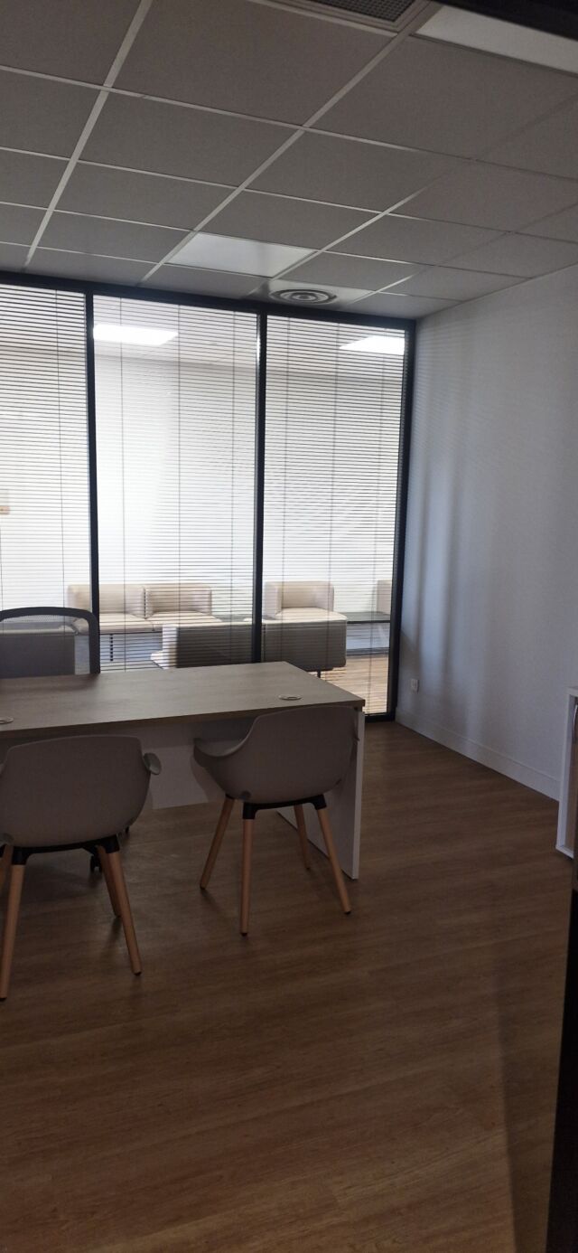 A vendre plateau bureaux neuf 232m² – Bruges Rocade