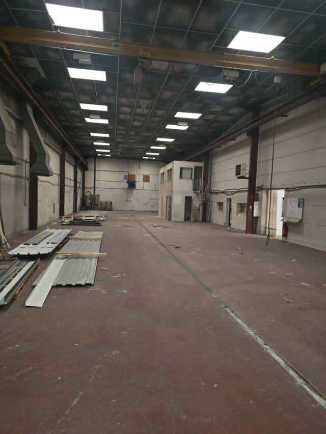 Copie de Local d’activité 800m² Mérignac