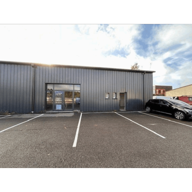 Entrepôt de 350m2 à louer à Limoges Zone Nord