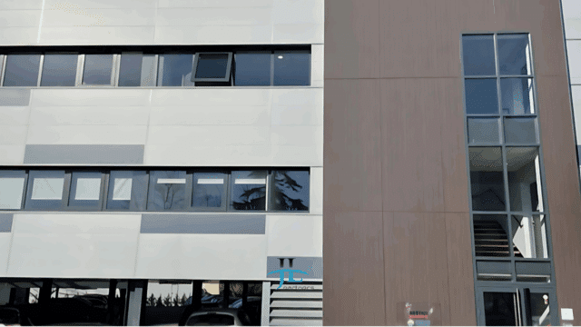 Bureaux 210 m² Parc d’Activité Coulouniex-Chamiers proche A89