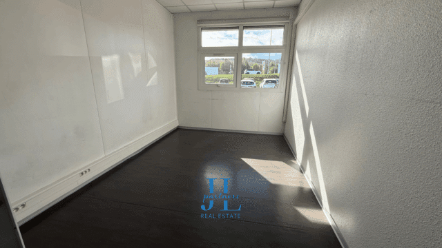 Entrepôt/Bureaux 255m2 RDC à louer ZAC Estillac