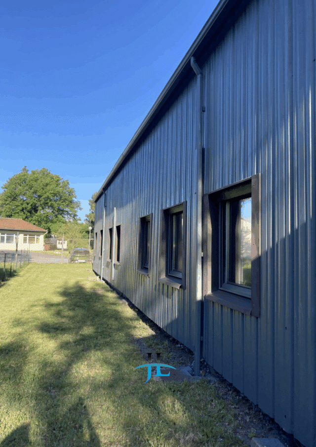 Entrepôt/Bureaux 662m2 à louer Gradignan Proche Rocade