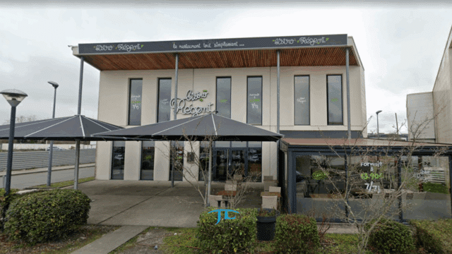 Local commercial 500m2 Zone Commerciale Le Haillan