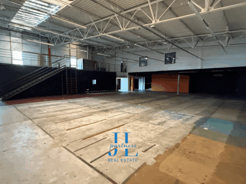 Local commercial 746m2 Pessac Bersol Zone Commerciale