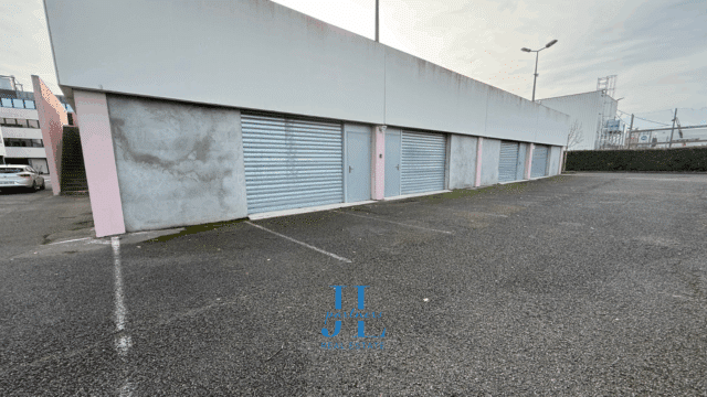 Entrepôt 200m2 à louer Gradignan Zone Commerciale et Tertiaire