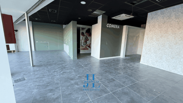 Local commercial 400m2 à louer Zone Commerciale Mérignac Soleil
