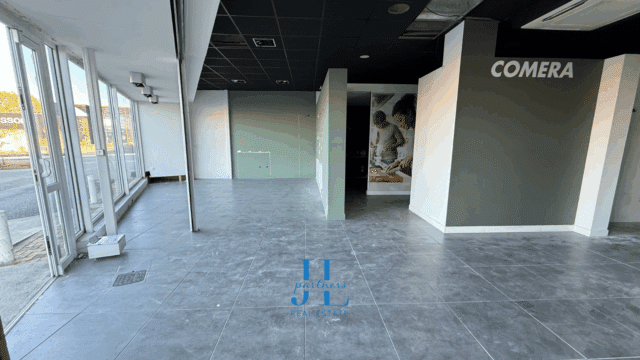 Local commercial 400m2 à louer Zone Commerciale Mérignac Soleil