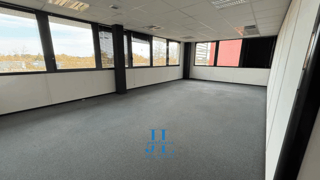 À LOUER – Bureaux 80 m² ERP W – Gradignan Zone Commerciale et Tertiaire