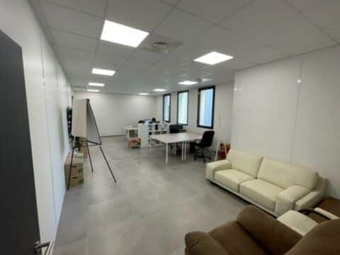 A Louer – Local Commercial ERP – 180 m2 en RDC – Eysines