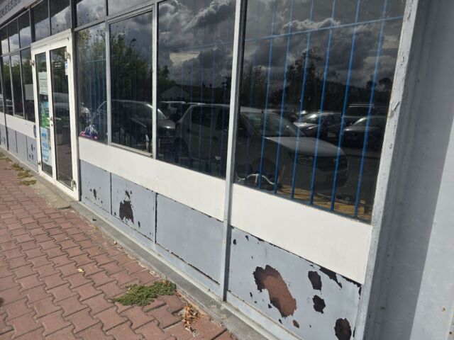Local d’activité ou entrepôt à louer – Environ 200 m² – Emplacement stratégique