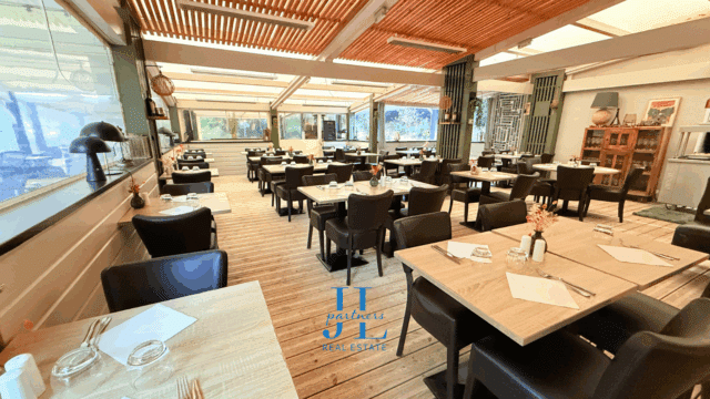 Fonds de commerce Restaurant Licence III 460m2 proche canal du midi