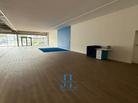 À LOUER – LOCAL COMMERCIAL 325 m² – SAINTE-EULALIE (33560)