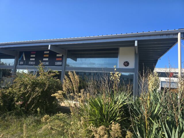  Local commercial à louer – SAINT-MÉDARD-EN-JALLES / 405 m²
