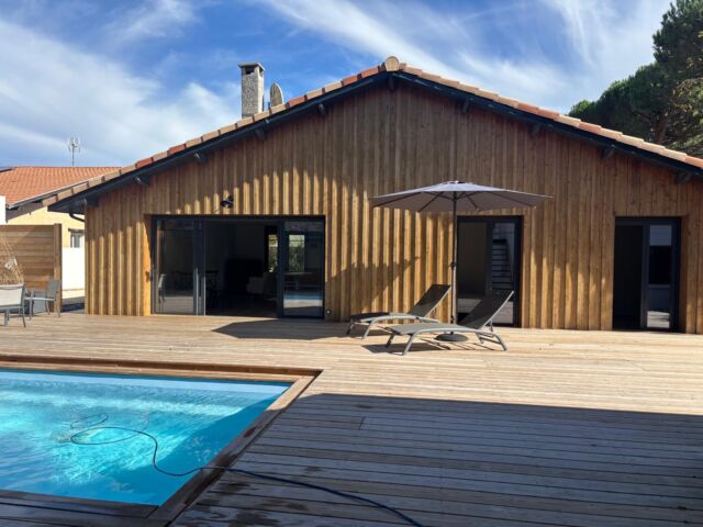 Villa rénovée avec piscine et dépendance, à deux pas des commerces – Gujan-Mestras (33470)