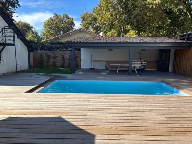 Villa rénovée avec piscine et dépendance, à deux pas des commerces – Gujan-Mestras (33470)