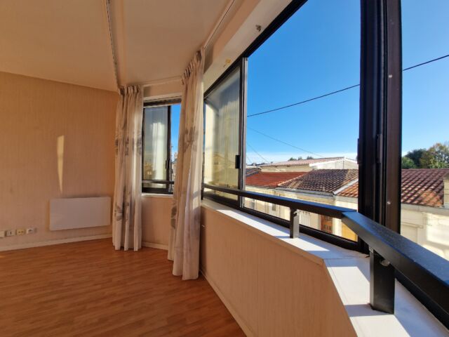 Appartement T2 lumineux avec ascenseur et parking – Primrose