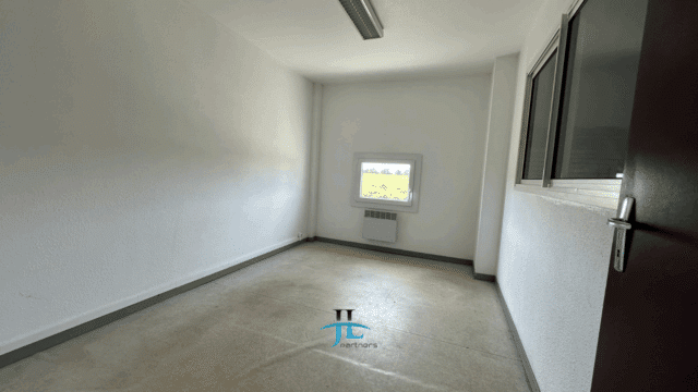 Location Entrepôt 100m2 La Réole Zone Industrielle