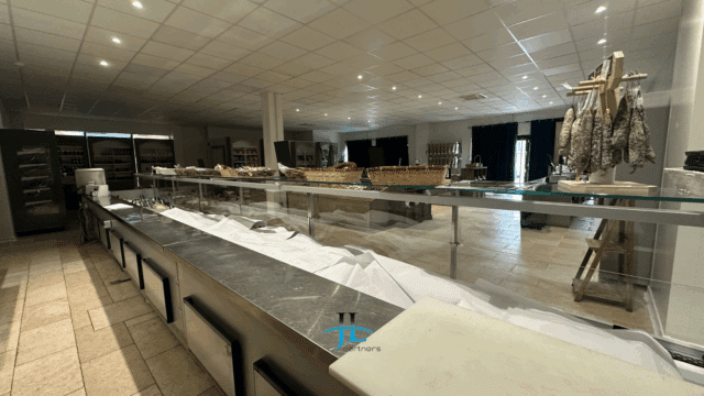 Fonds de commerce ou Droit au bail 200m2 Ayguemorte / La Brède