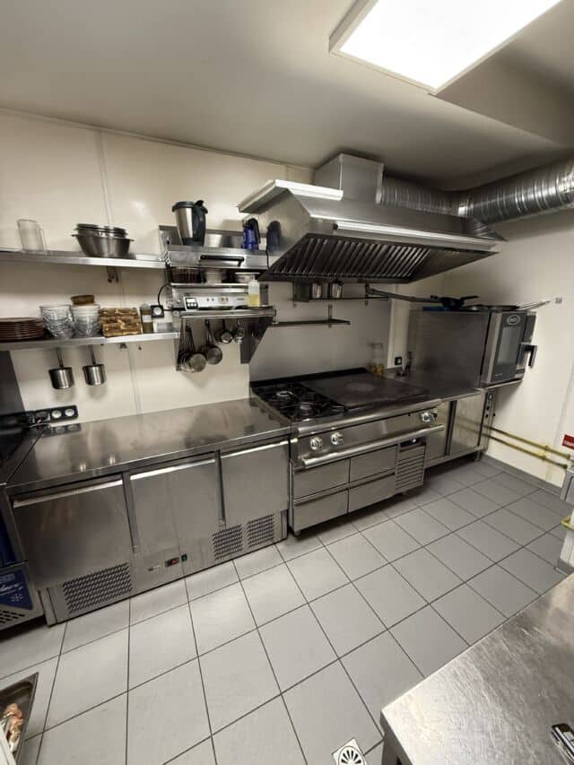 Fonds de Commerce de restaurant de 140m2, Quartier Saint Pierre