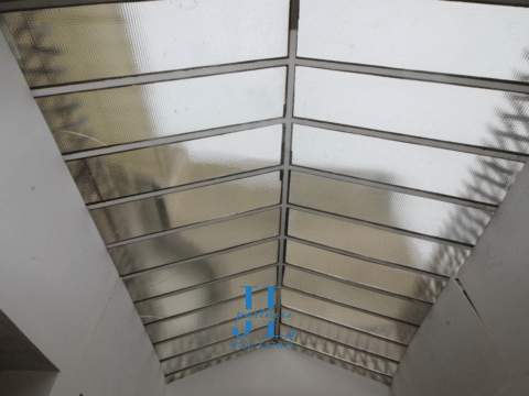 À LOUER – Local commercial 194 m² – Quartier Saint Seurin/Fondaudège – Bordeaux (33000)