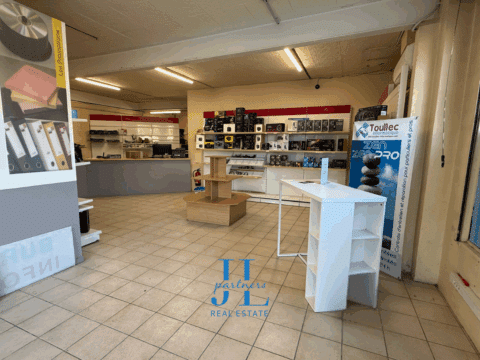 Local commercial 190m2 loué – À VENDRE – Langon axe passant