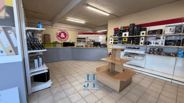 Local commercial 190m2 loué – À VENDRE – Langon axe passant