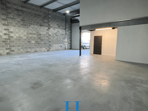 À LOUER – Local d&rsquo;activité 260 m² – Villenave d’Ornon – Bâtiment neuf