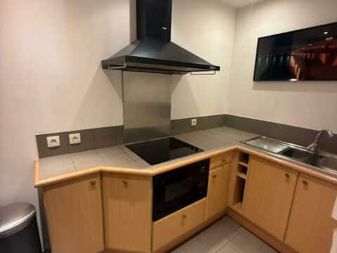 Location de 95m2 de bureaux cours du Chapeau Rouge