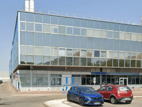 À LOUER – Local commercial 160 m² avec bureaux – Mérignac – Visibilité – Grand parking – Enseignes nationales 