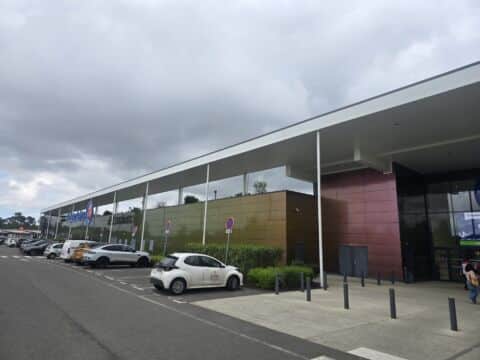 À LOUER – EMPLACEMENTS N°1 ​​​​​​​- Galerie Commerciale E.Leclerc “Les Portes du Médoc” – Le Pian-Médoc