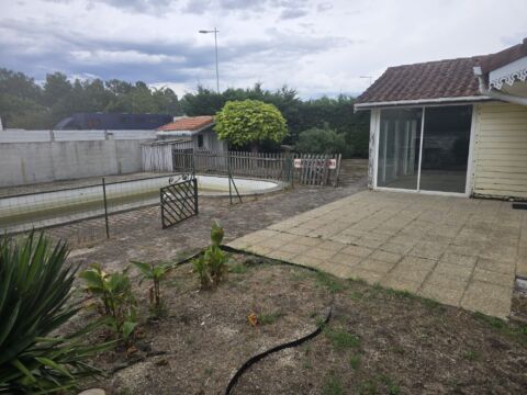 Ensemble immobilier idéalement situé à Audenge, au cœur du bassin d’Arcachon.