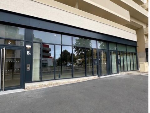 À VENDRE – LOCAL COMMERCIAL DE 69 m² CENON – (33150)