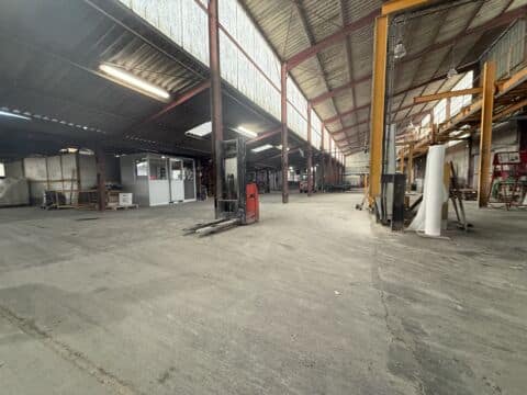 À LOUER – ENSEMBLE INDUSTRIEL À FORT POTENTIEL SUR 3,2 HECTARES À TONNEINS (47)