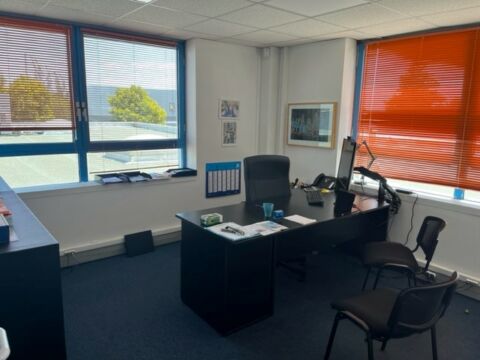 À LOUER – BUREAUX D’ENVIRON 80 M² À MÉRIGNAC