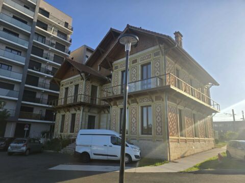 À LOUER – BUREAUX NEUFS ET HAUT DE GAMME À LORMONT