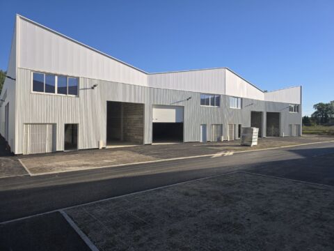 À VENDRE – LOCAL D’ACTIVITÉ DE 182,55 M² – CARBON-BLANC