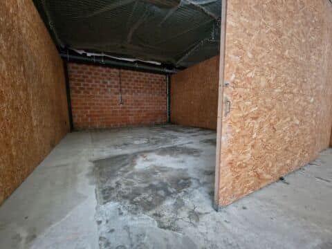 Local d’activités de 49 m² – Proximité immédiate Gare de Bruges