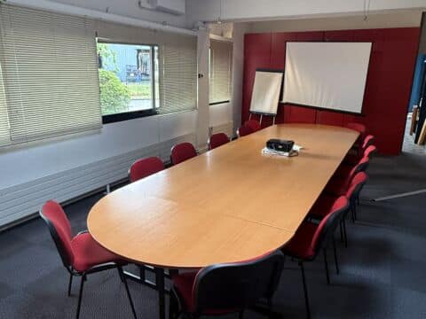 Location de 168m2 bureaux à Bordeaux Bacalan avec Parking
