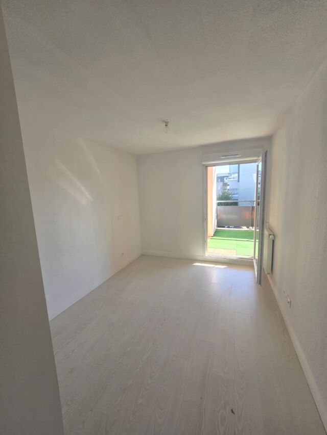 Appartement T2 avec grand balcon au calme – Villenave d’Ornon 